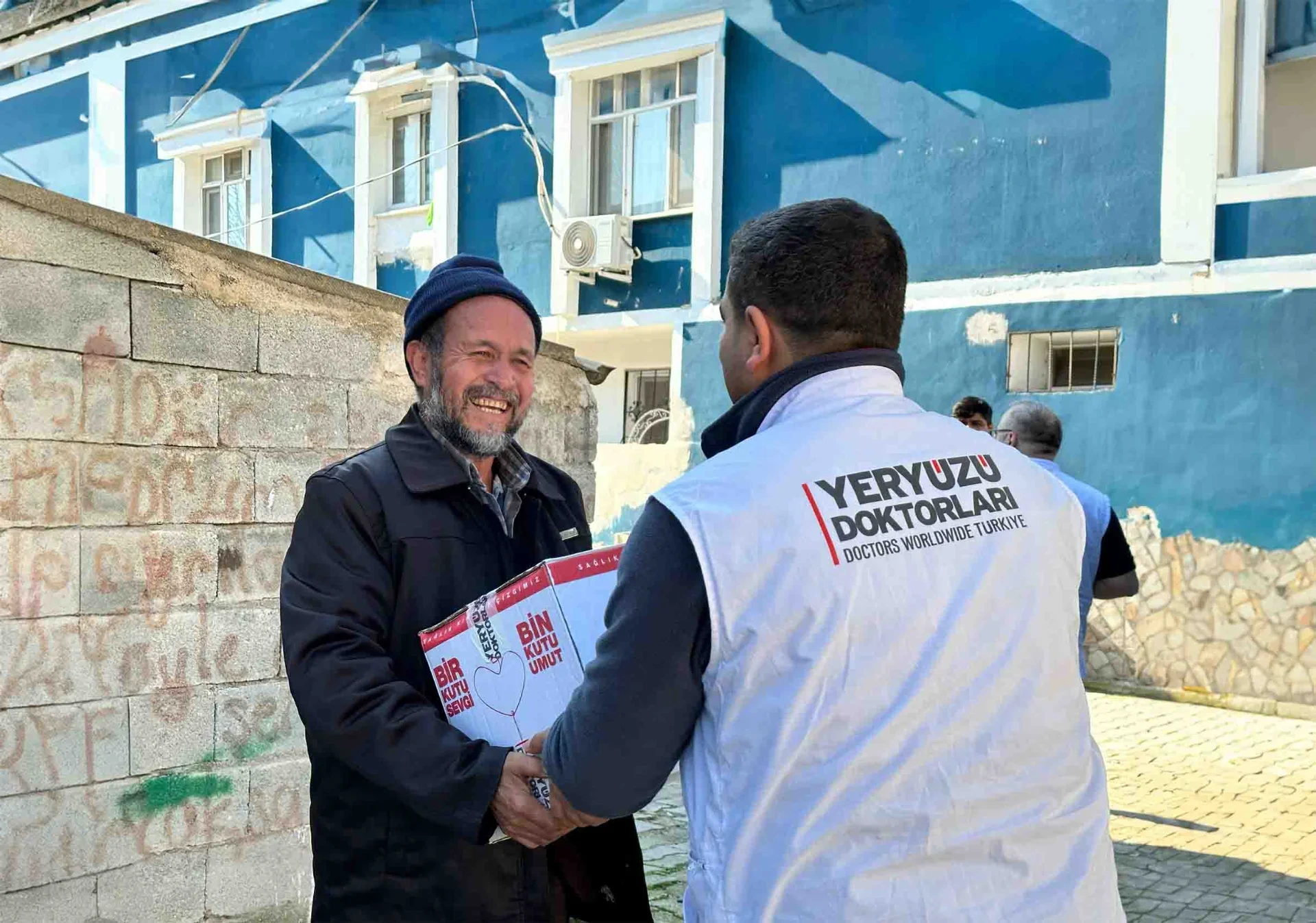 Deprem Bölgesinde Faaliyetlerimiz Devam Ediyor
